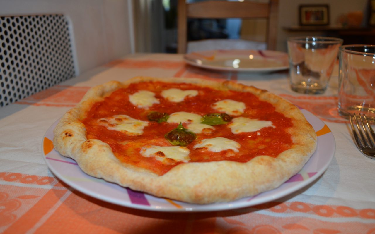 La pizza napoletana fatta in casa