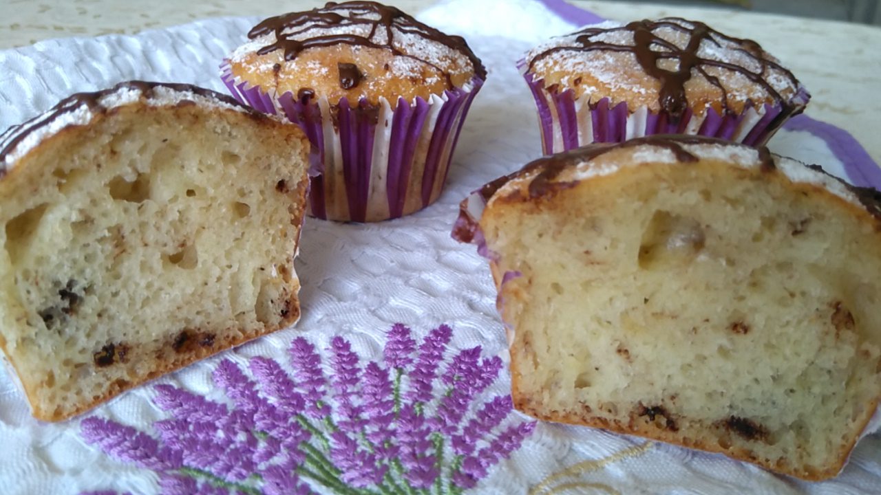 Muffins yogurt e gocce di cioccolato