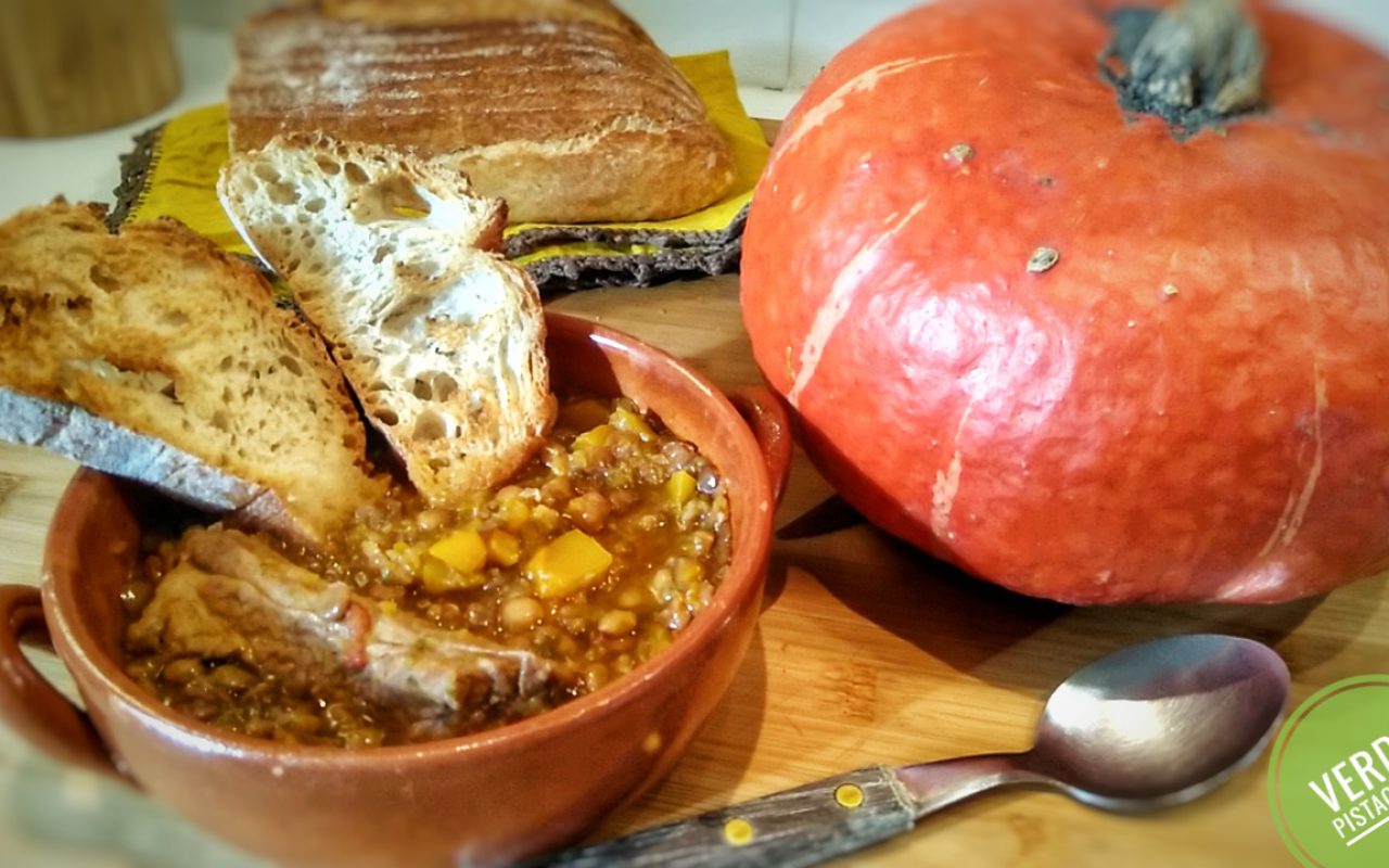 Zuppa di Lenticchie con Zucca e Puntine di Maiale