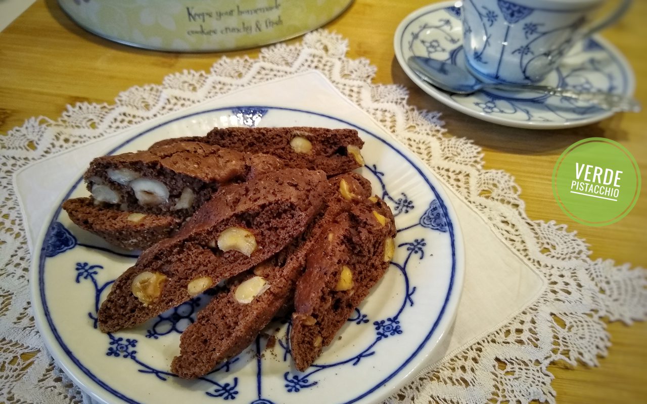 Cantucci al Cioccolato e Nocciole