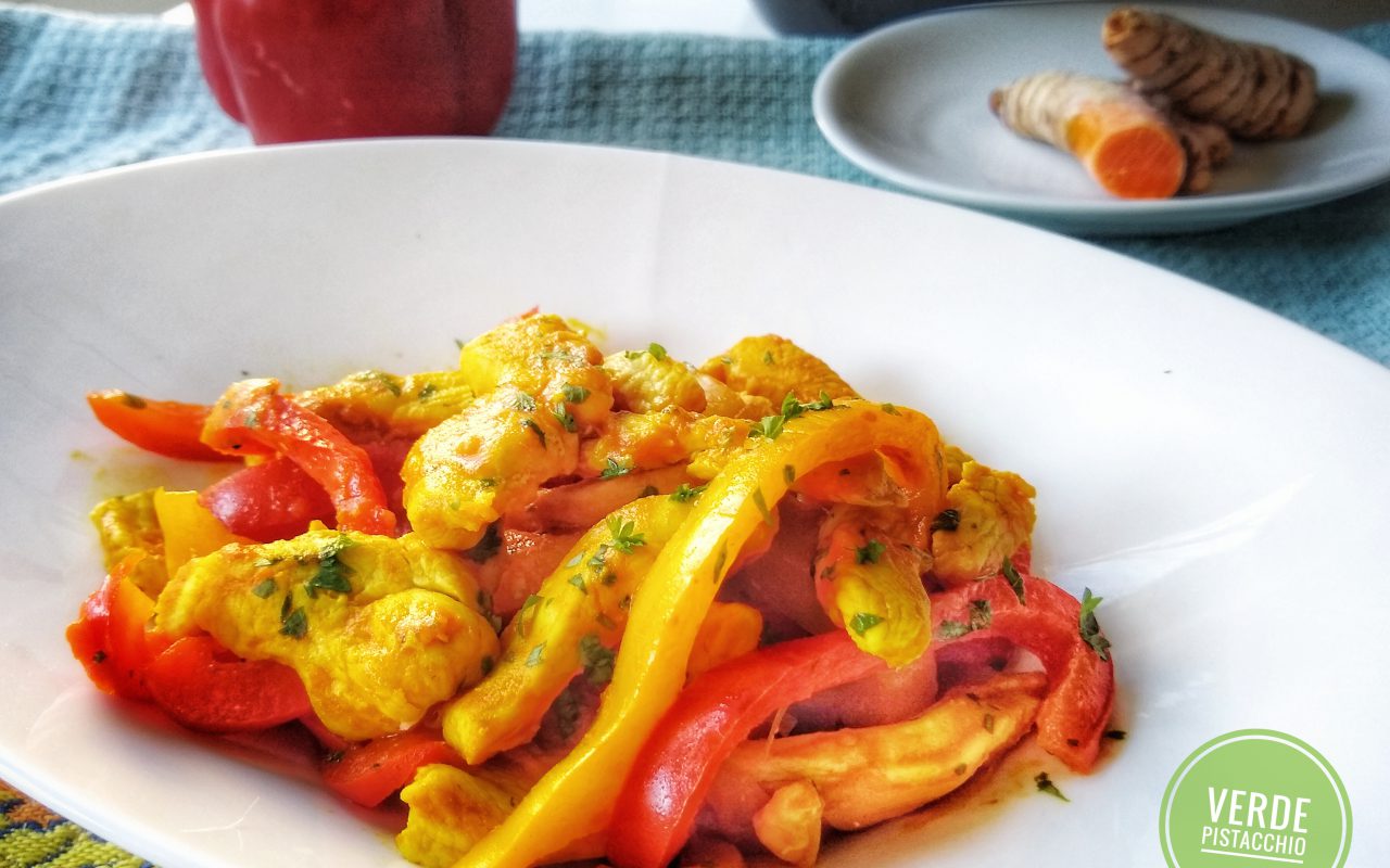 Pollo ai Peperoni e Curcuma