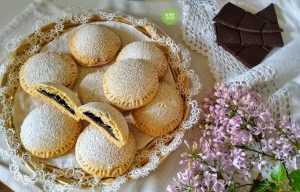 Biscotti con crema al cioccolato senza uova burro e latte