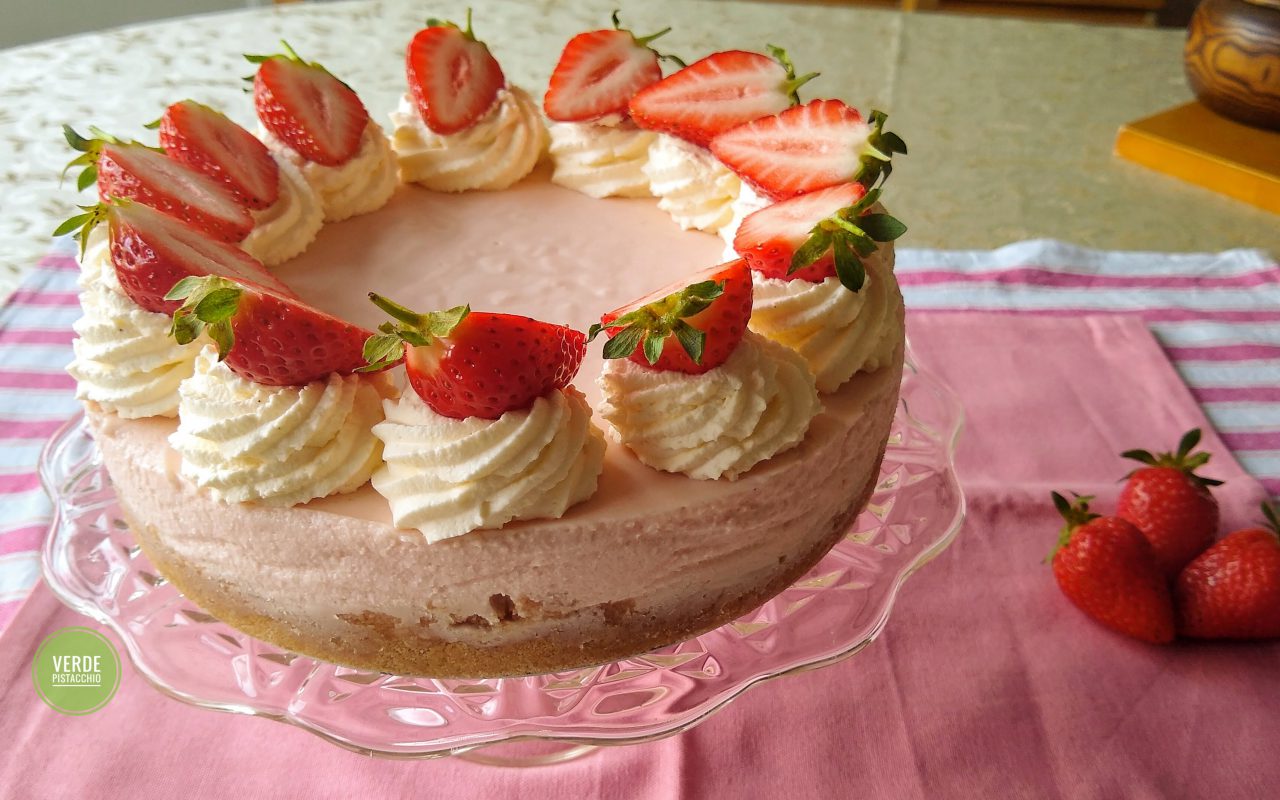 Cheesecake alle fragole senza cottura