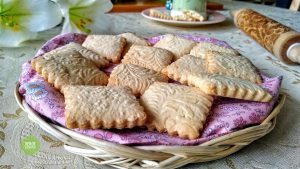 Biscotti con farina di riso al limone e vaniglia