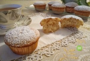 Muffin allo yogurt e confettura di albicocche