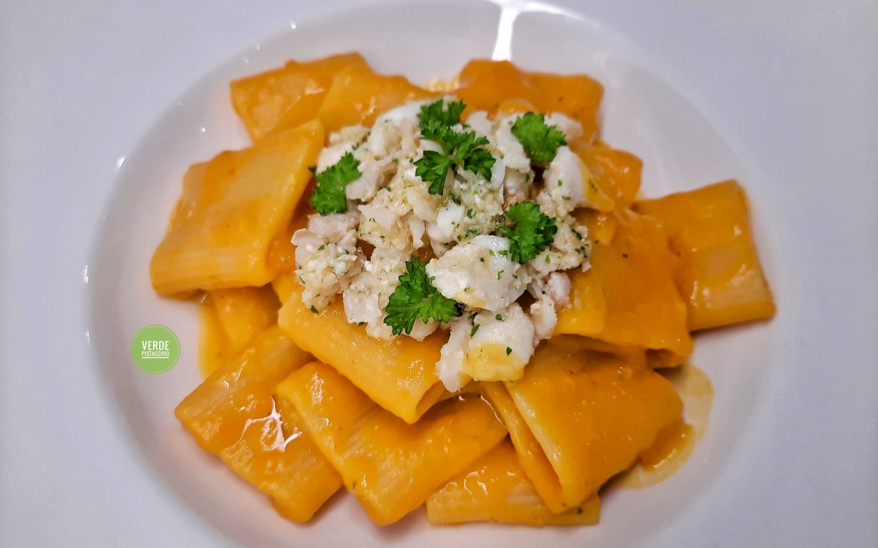 Mezzi paccheri rigati con crema di zucca e merluzzo