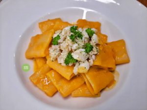 Mezzi paccheri rigati con crema di zucca e merluzzo