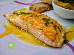 Tranci di salmone in agro-dolce