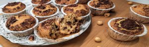 Muffins alla nocciola e gocce di cioccolato