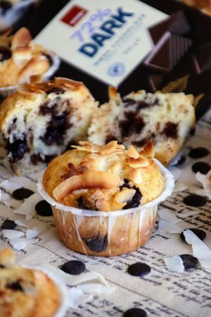 Muffins yogurt, cocco e cioccolato fondente